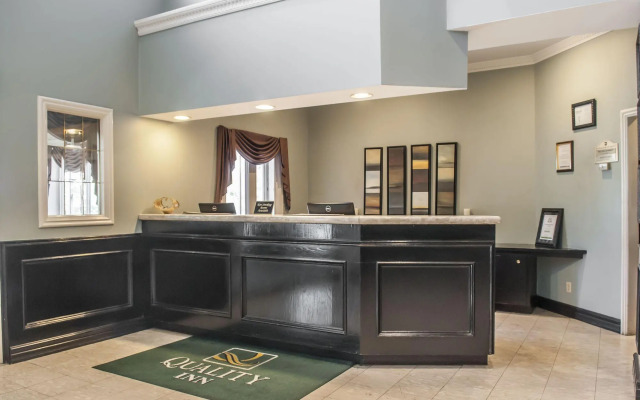 Quality Inn Airport West