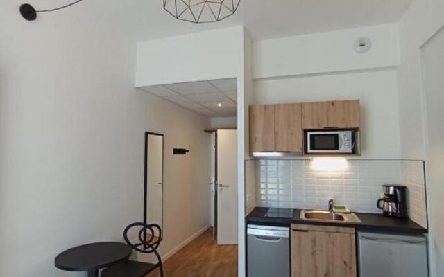 Nemea Appart Hotel Coliseum Amiens Centre