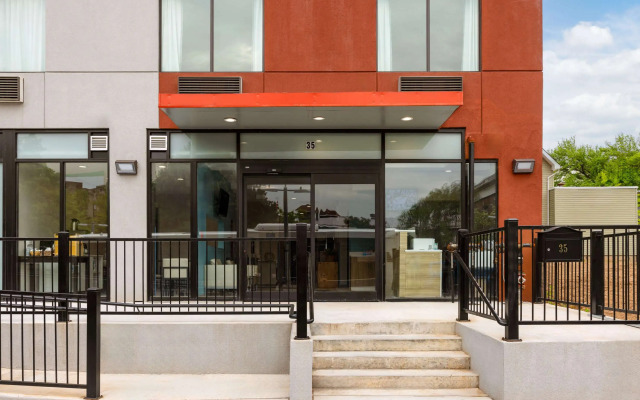 Days Inn By Wyndham Staten Island