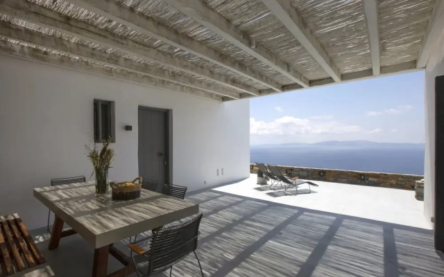 House G Y Kardiani Tinos Cyclades