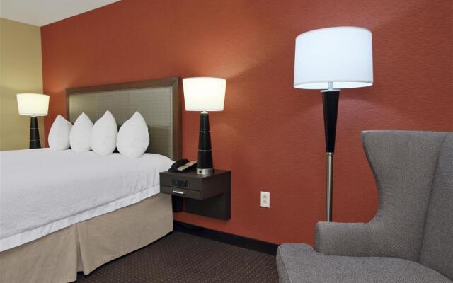 Hampton Inn Columbus - Airport