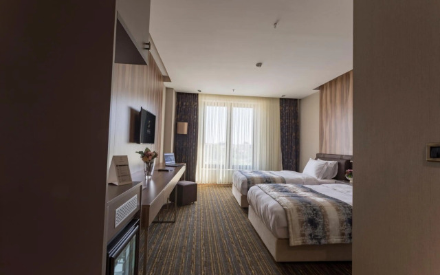 Shimall Hotel