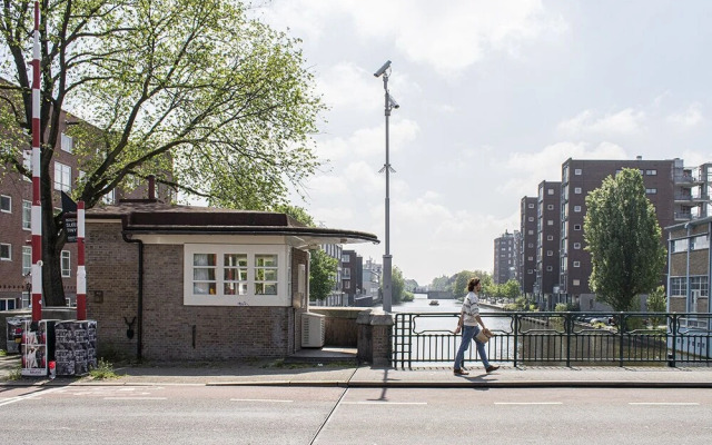 SWEETS - Van Hallbrug