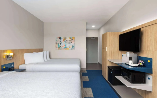 Microtel by Wyndham Lachute