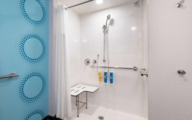 TRU BY Hilton Sharonville