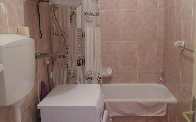 One bedroom Apartment 500m from the beach