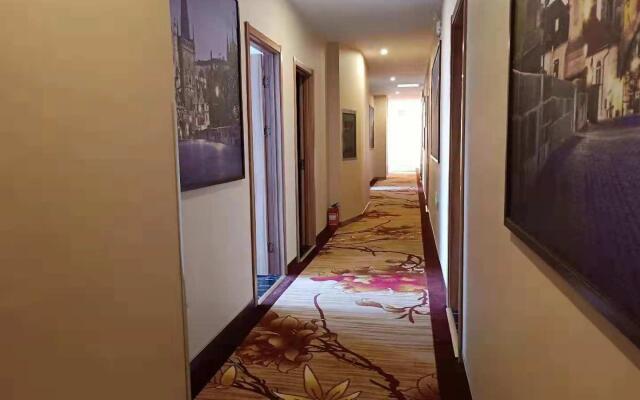 Super 8 Hotel Dingzhou Chongwen Street