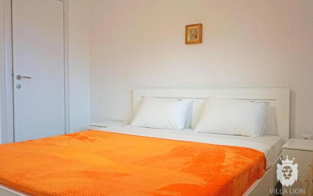 Villa Lion