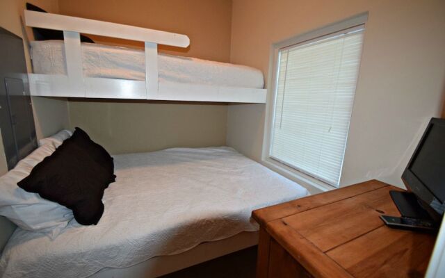 Lighthouse 417 by RedAwning