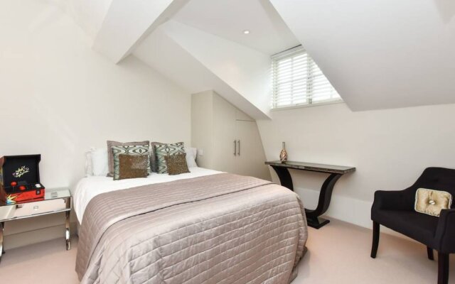 Stylish 3 Bedroom Apartment In Pimlico