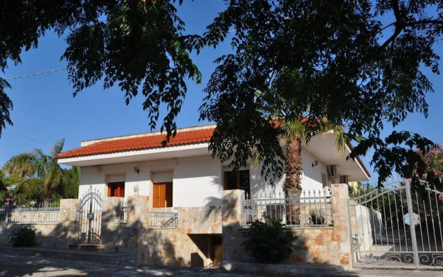 Villa Bellavista 8 Guests 3 Bedrooms by the sea