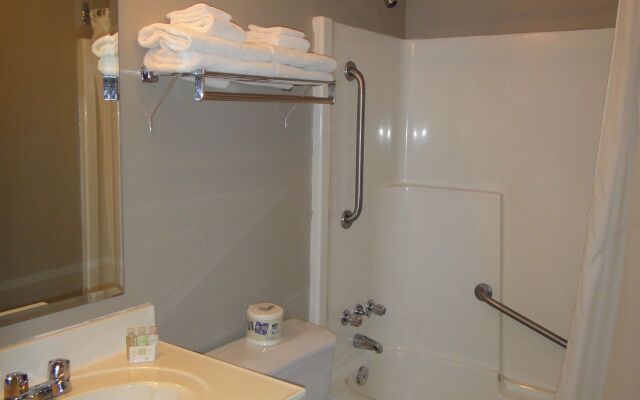 Three Valley Lake Chateau