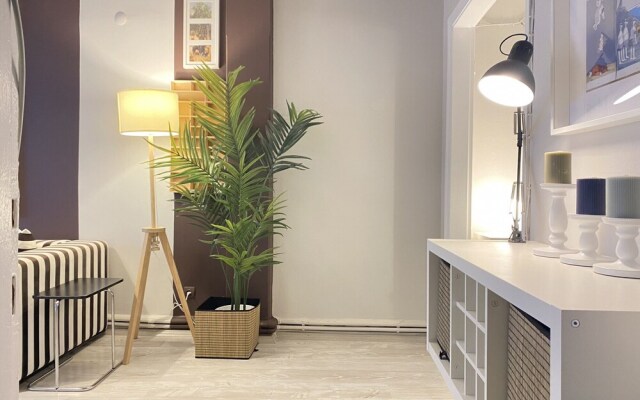 Charming Flat Near Osmanbey Metro Station