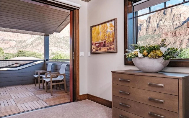 Cable Mountain Lodge