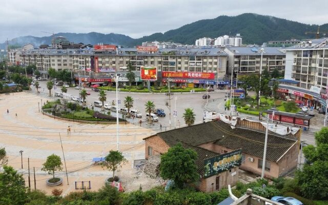 Li Ping Hotel