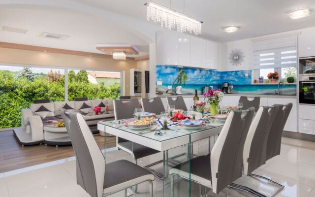 Villa Gabriel (LBN417)