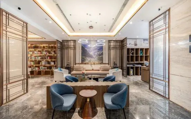 Atour Hotel (Sichuan Taikoo Li, Tianfu Square Metro Station)