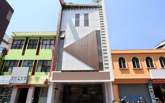 OYO 12153 Hotel B S International