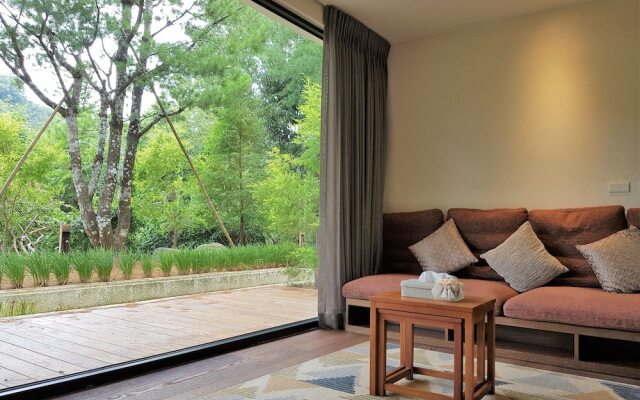 Aroundthetree Hermitage Manor