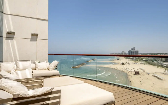 Panoramic Sea View W Pool & Gym Access
