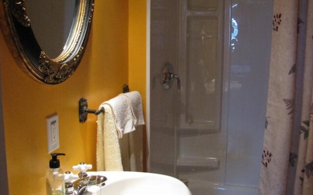 Right Off 'Da Boat B&B