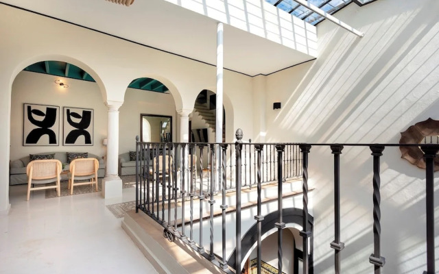 Sevillian House With Terrace. Augusto Plasencia