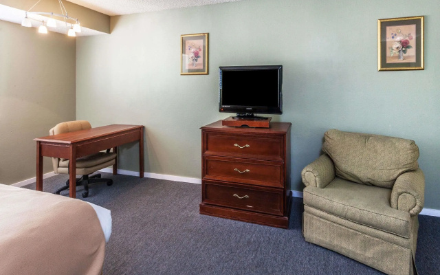 Travelodge by Wyndham Big Bear Lake CA