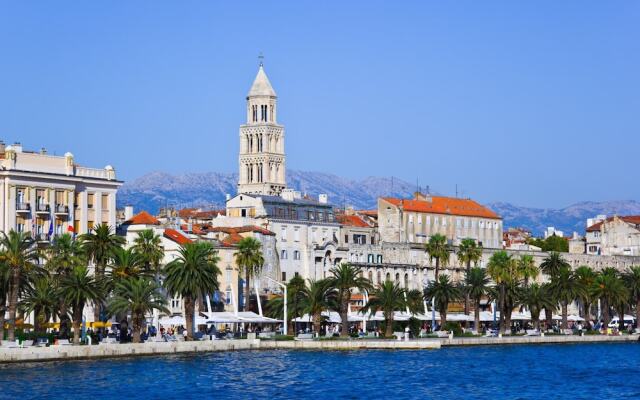 Big 80 m2 apt With Balcony in the Heart of Split