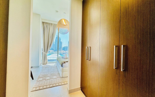 Venduras - Luxe 4BR Opera & Burj Views