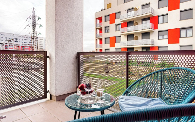 ARI - AFI Mall Luxurious Apartments