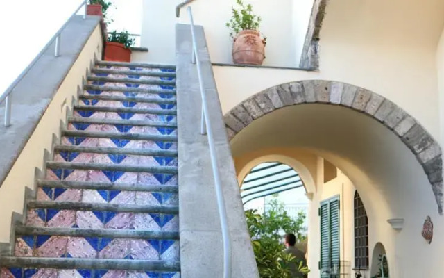 B&B Ciro's House