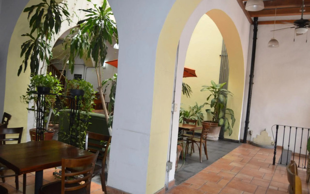 Hotel Meson del Mar
