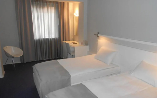 Leonardo Hotel