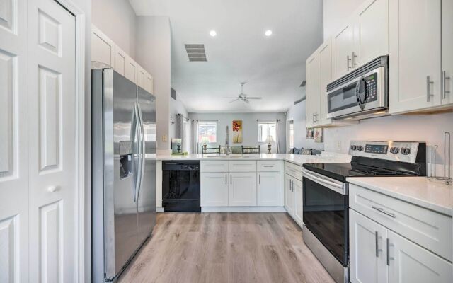 Family-friendly Davenport Home, Near Disney!