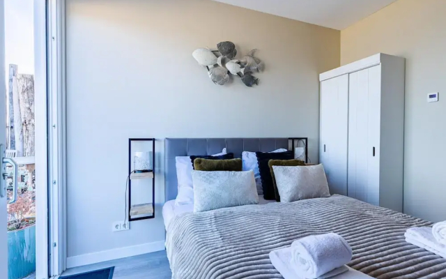 Apartment in Sint-annaland With Beach Access
