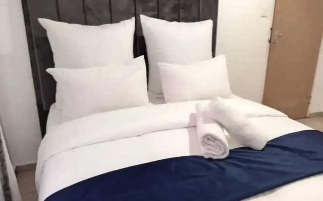 Gold Crown Self-catering Apartment