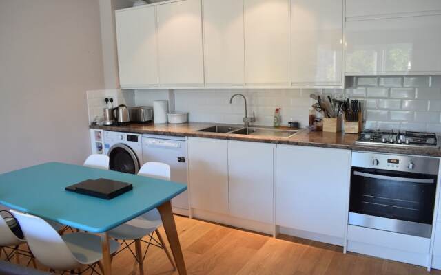 1 Bedroom Apartment in Dalston With Balcony