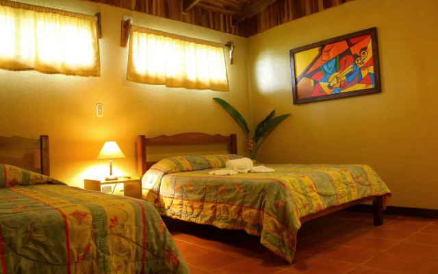 Catarata Eco-Lodge