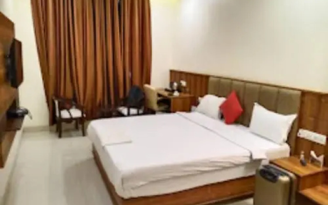 Hotel Grand Palace by OYO Rooms
