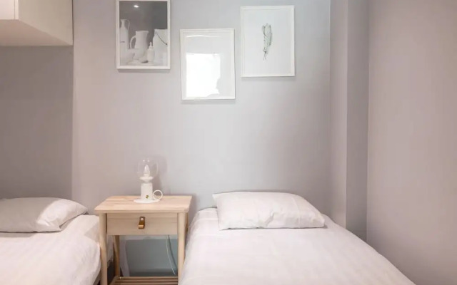 2ndhomes Unique 2-Story Home with Spa