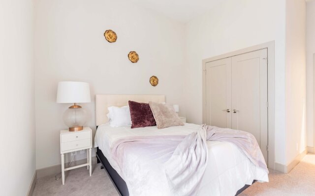 Distinguished Apartment Rooftop Deck