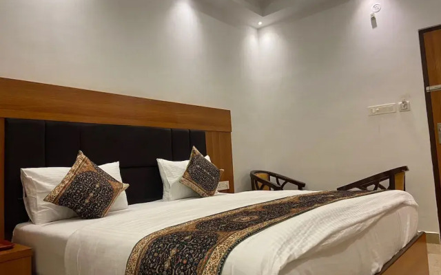 Hotel Varuna Grand