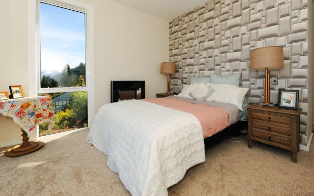 DH Lakeview Villa