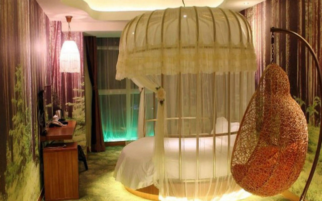 Grand Nest Hotel