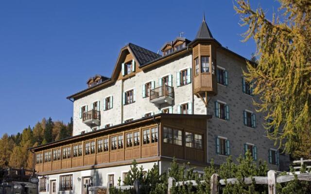 Hotel Li Arnoga