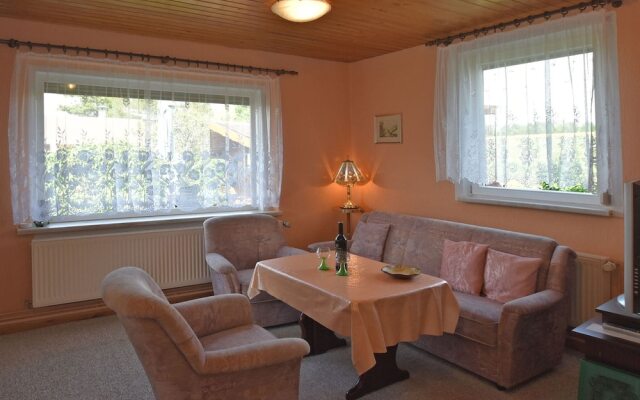 Cozy Holiday Home in Großbreitenbach near Schwarza Valley