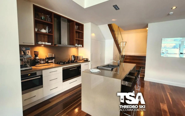 The Peak Penthouse 8