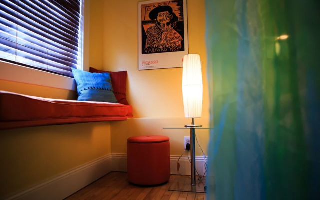 Leaside Manor by The Leaside Group