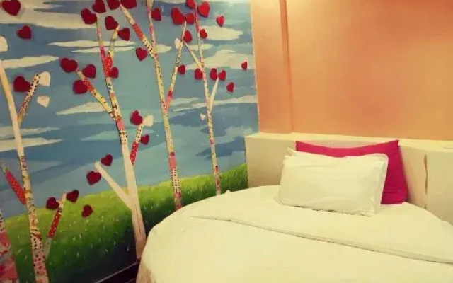 Style Theme Hotel (Fuyang Normal University West Lake Campus)