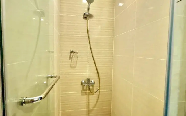 Cozi Uptown Executive Suite BGC